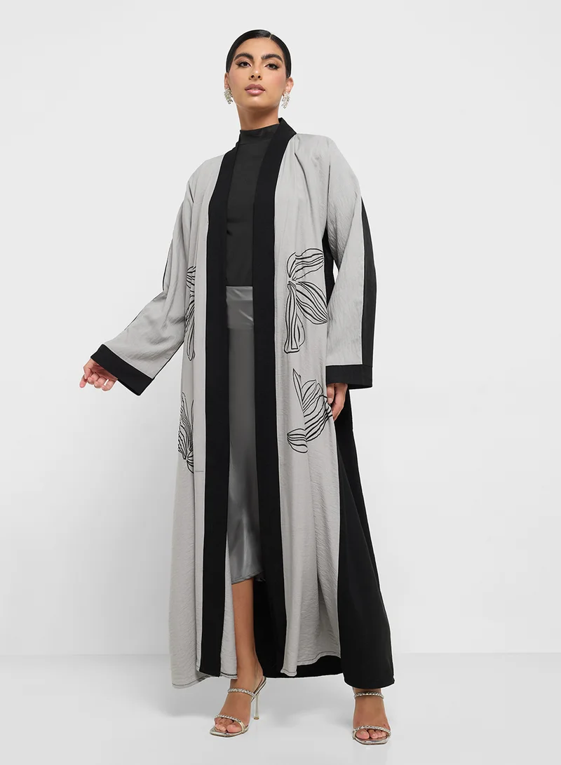 hayas closet Floral Embroidery V-Neck Abaya