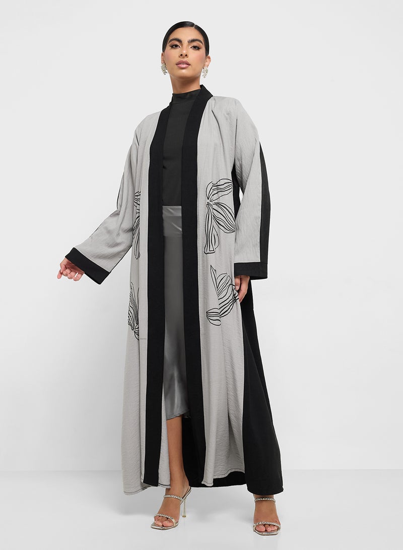 hayas closet Floral Embroidery V-Neck Abaya  - Image 5