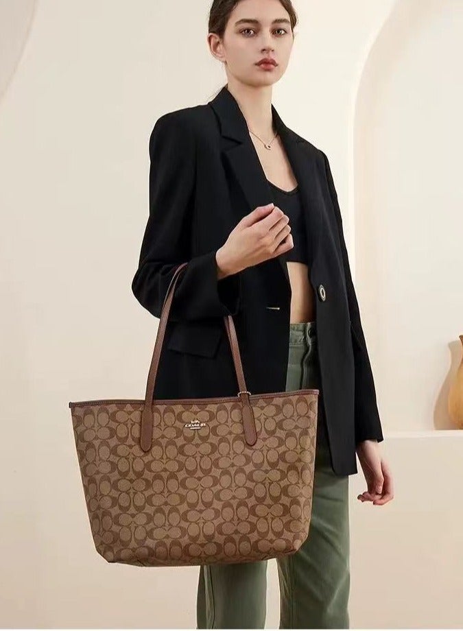 coachoutlet City Tote Bag In Signature Canvas - Image 3