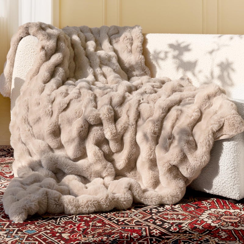 blunique Ultra Soft Cozy Faux Fur Throw Blanket Fuzzy Plush Thick Bubble Blanket Oversize Luxury Fluffy Blanket for Couch Sofa Bedroom and Living Room 50x60 Inches Light Brown