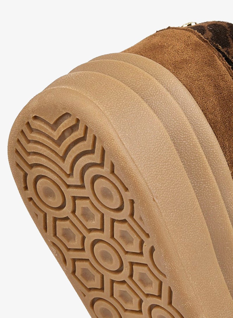 سيليست حذاء رياضي نسائي بأربطة مزين بالدانتيل - Image 4