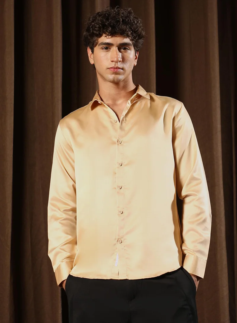 Campus Sutra Men Solid-Satin Regular Shirt | Spread Collar , Long Cuffed Sleeves | Button Closure Curved Hem | Solid Plain | Woven Fabric For Party & Evening Wear | Buff Beige