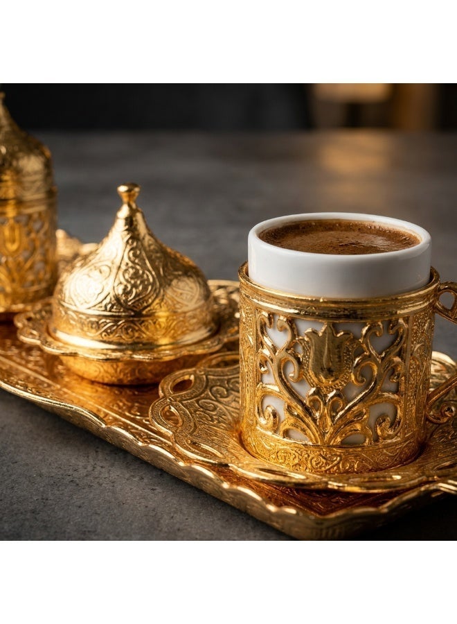 دودوليزا Lid & Serving Tray7:30 PMClaude responded: طقم فناجين قهوة تركية فاخر بغطاء زاماك ذهبي مزخرف وصينية تقديمطقم فناجين قهوة تركية فاخر بغطاء زاماك ذهبي مزخرف وصينية تقديم - مصنوع في تركيا - Image 1