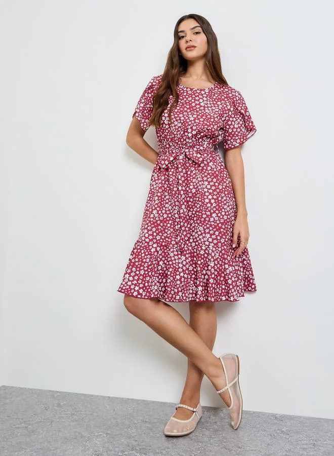 تايك تو Red Ditsy Print A-Line Knee Length Dress