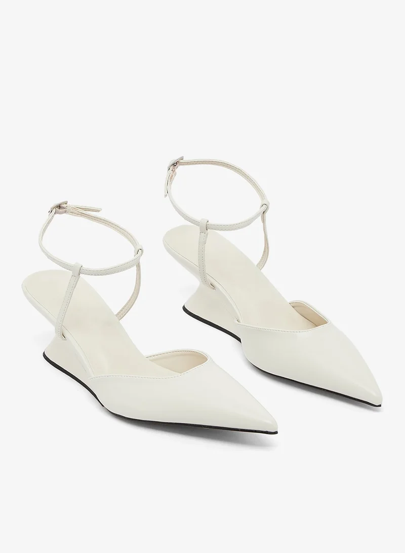 جينجر مضخات كلاسيكية