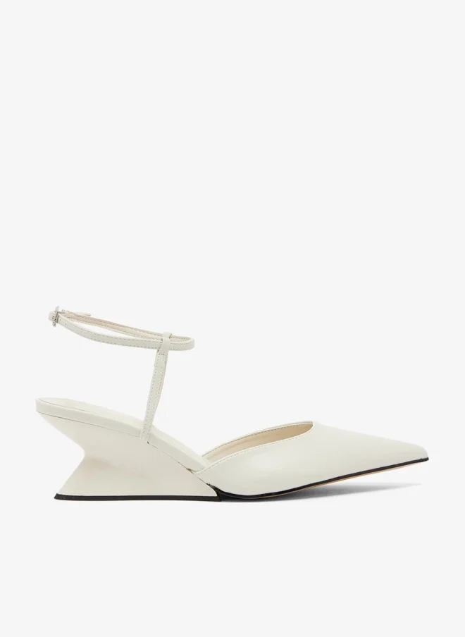 جينجر مضخات كلاسيكية