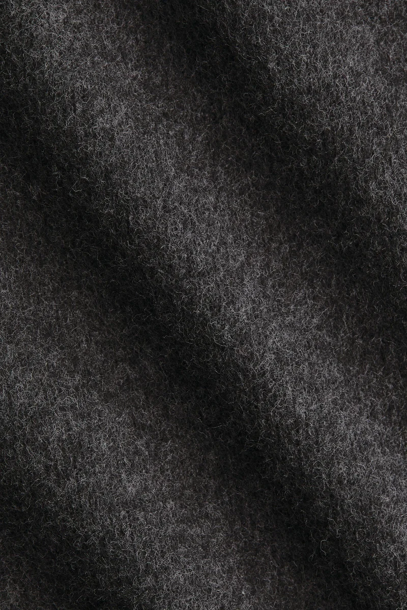 اتش اند ام بنطلون محبوك بحافة واسعة