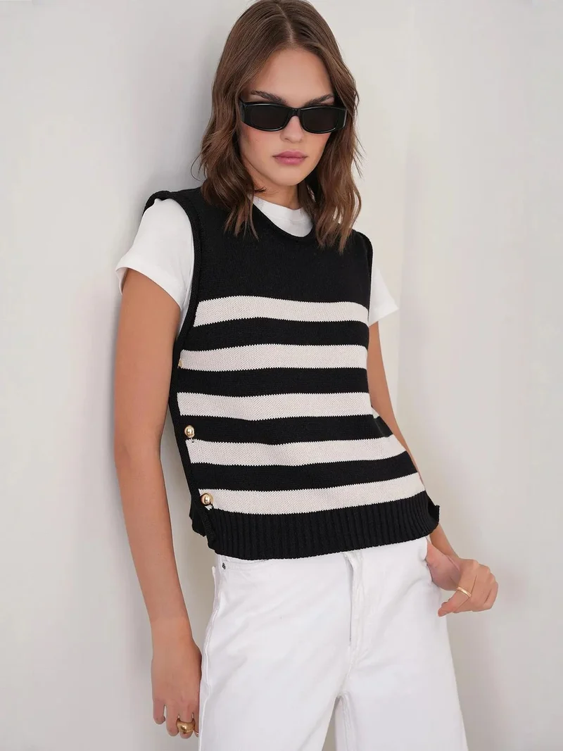 MixRay MIXRAY Striped Knit Top with Button Detail