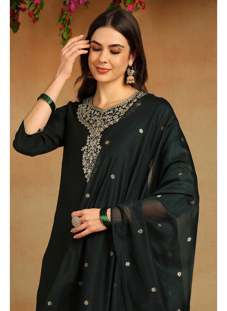 زيري سوق Green Chanderi Silk Embroidered Straight 3-Piece Kurta Set