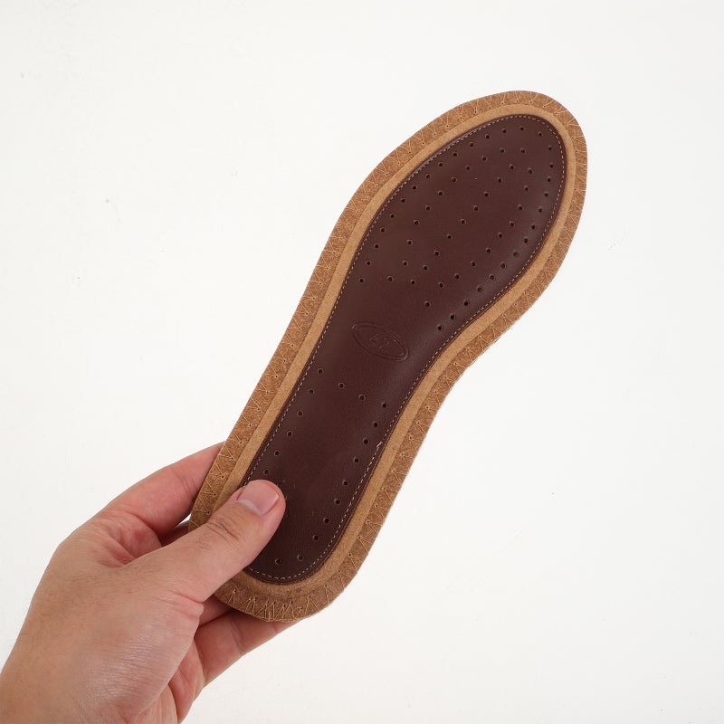 1 Pair of Charcoal Leather Insoles Breathable Sweat Absorption Damping Shoe Pads (Size 41-42) - Image 3