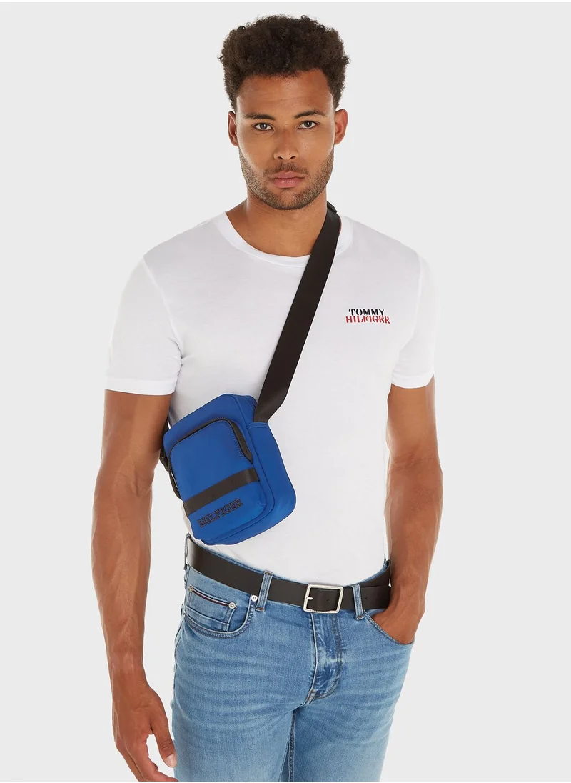 TOMMY HILFIGER Monotype Reporter Bag