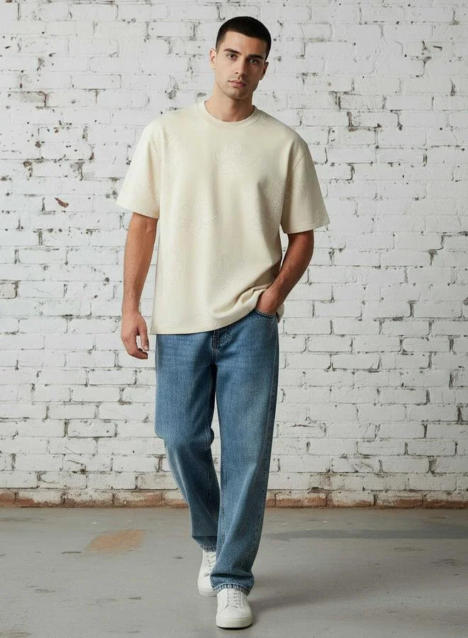 لي كوبر Lee Cooper Men Regular Fit Crew Neck Short Sleeves Textured T-shirt