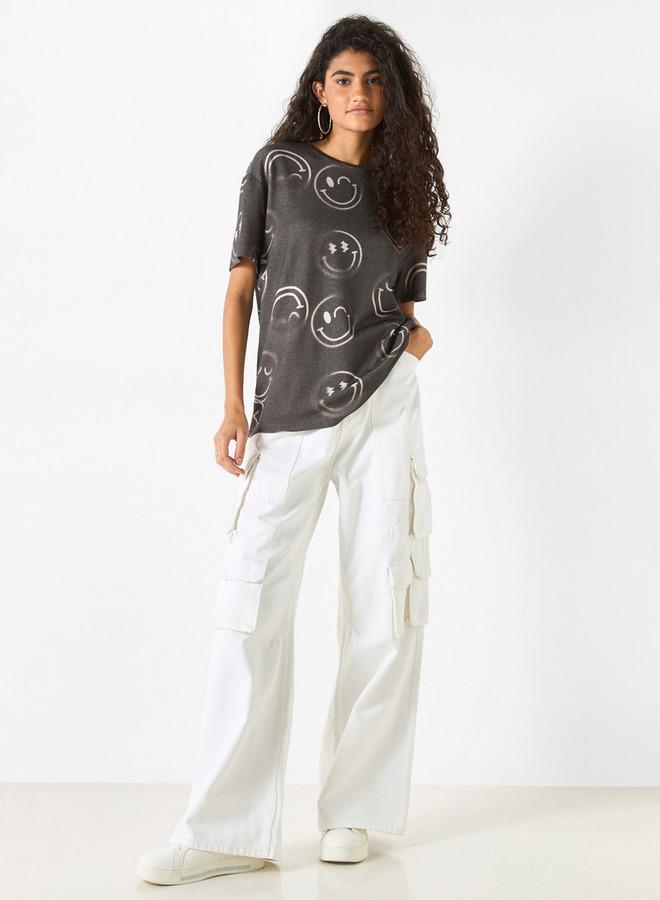 اس بي كاركترز تيشيرت بياقة ضيّقة وأكمام قصيرة وطبعات - Image 2