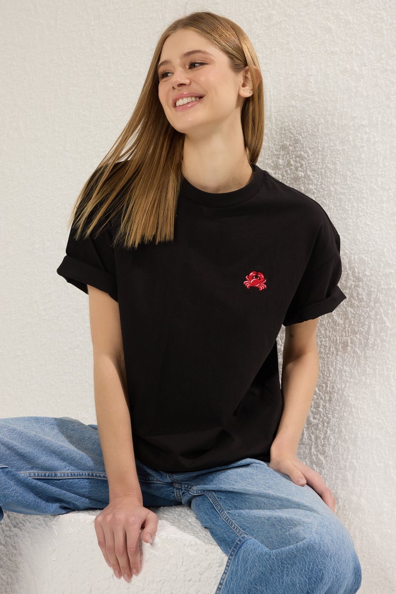 trendyol Black 100% Cotton Embroidered Oversize/Wide Pattern Crew Neck Knitted T-Shirt - Image 1