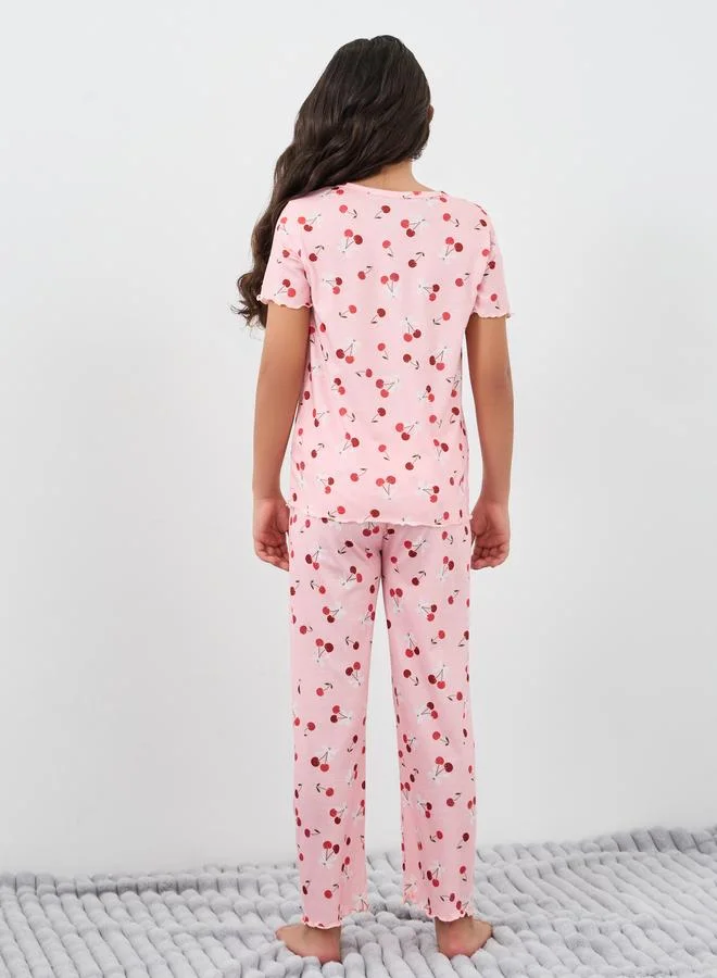 Styli Styli All Over Print T-Shirt and Pyjama Set
