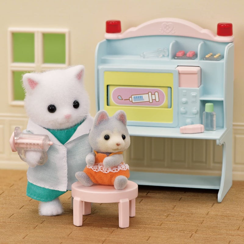 Calico Critters Calico Critters Village Doctor Starter Set, Dollhouse Playset with Figure and Accessories  - Image 5