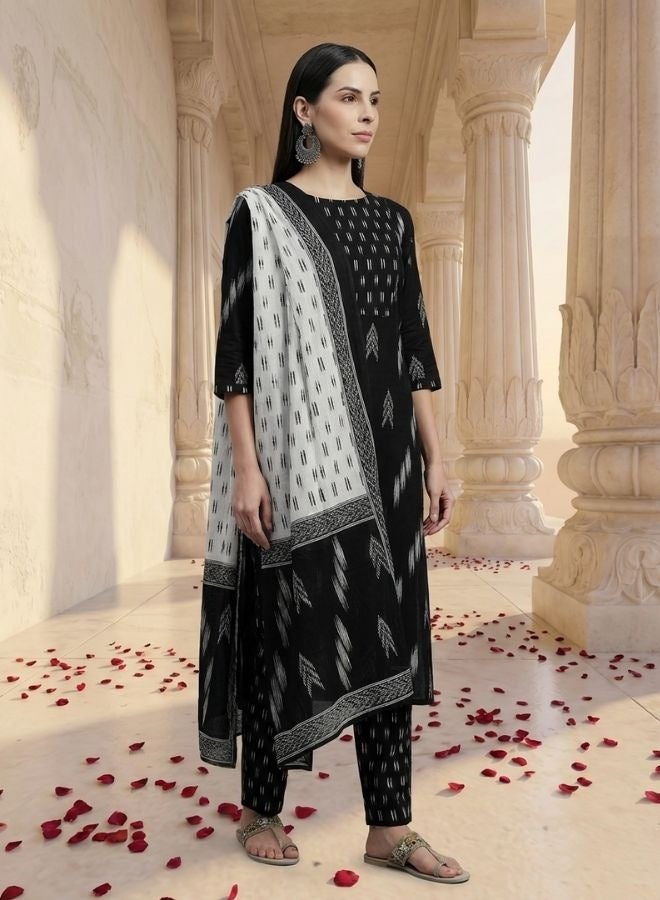 Yuris Women Black  White Pure Cotton Printed Kurta with Trousers  Dupatta - Image 4