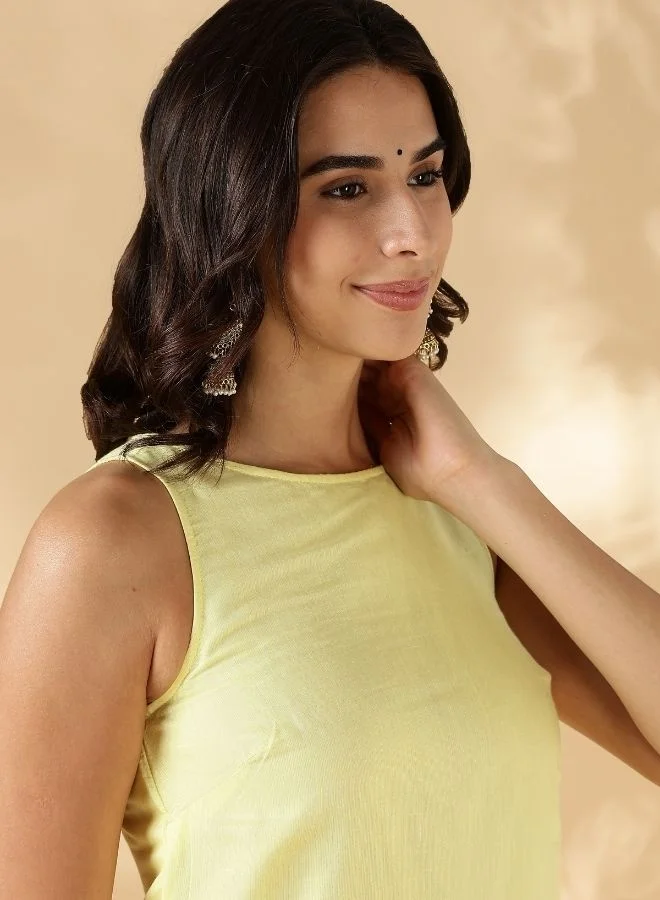 Abhishti Solid sleeveless kurta