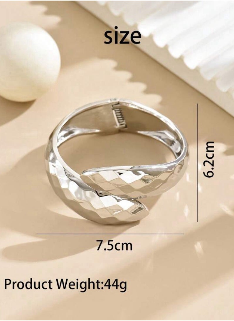 Jewelry 4You - Elegant & High Quality Silver Plated Bracelet Bangle For Women - Image 1