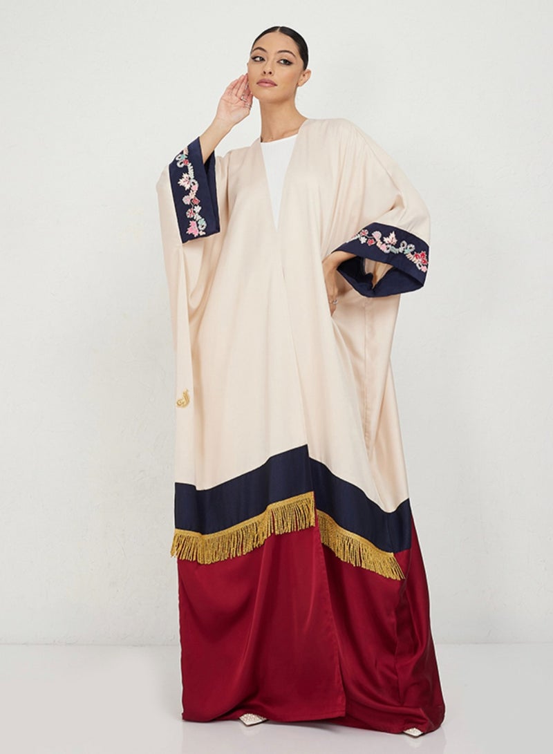 روزيت عباية بشت بتصميم أنيق ملون مطرز يدوياً على الاكمام - Image 1