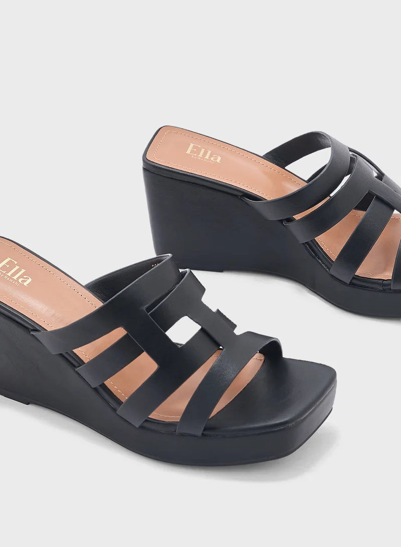 ايلا Strappy Wedge Sandal