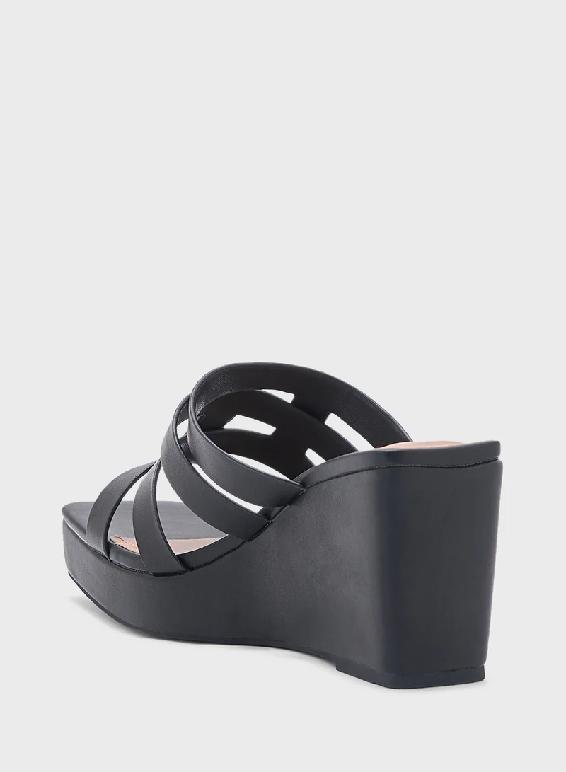 ايلا Strappy Wedge Sandal