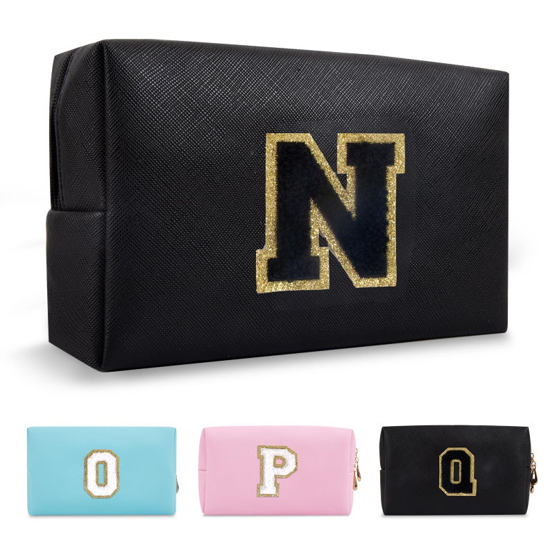 ChaoGreat حقيبة مكياج أولية مخصصة من A-Z Preppy Patch حقيبة مستحضرات تجميل صغيرة على شكل حرف Pu Chenille مع سحاب للفتيات المراهقات، حقيبة سوداء لطيفة لتنظيم أدوات الزينة، حقيبة مكياج هدية للنساء والفتيات، حرف N - Image 1