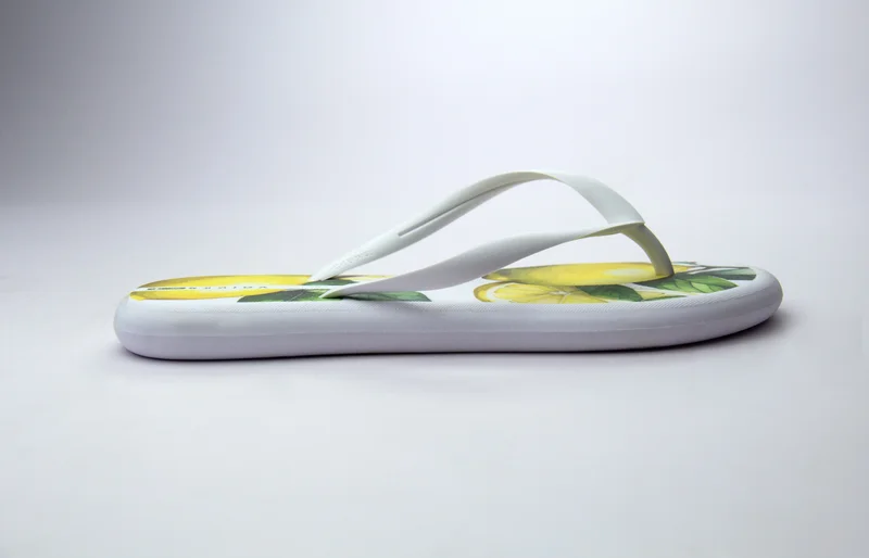 Voices Boat Sicília Women'S Flip Flops With Printed Sole Design And Matching Brand Design Strap - White