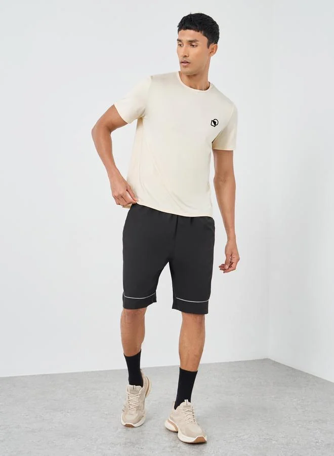 Styli Styli Super Stretch Regular Fit T-Shirt with Logo Detail