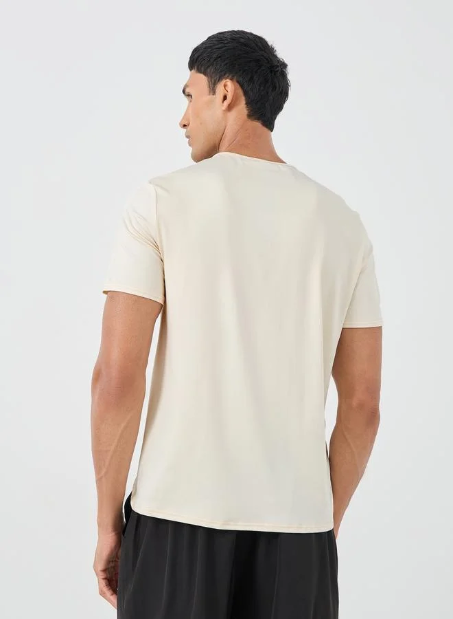 Styli Styli Super Stretch Regular Fit T-Shirt with Logo Detail