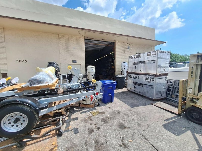 Perko 1091DP1BLK Surface Mount Lock & Latch - 3/4" Black - Image 1