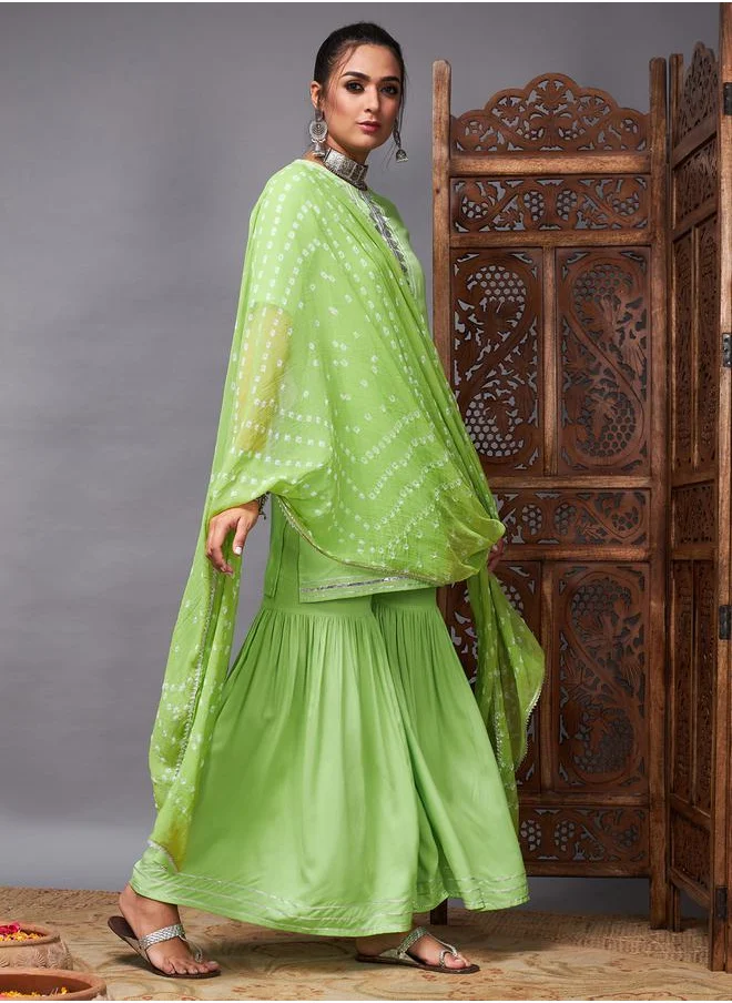 SASSAFRAS Lace Detail Kurti and Flared Pant with Bandani Print Dupatta by Styli