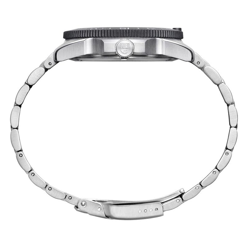 Luminox Luminox - Pacific Diver XS.3137 - Mens Watch 44mm - Dive Watch in Silver/Green Date Function - 200m Water Resistant - Sapphire Glass - Mens Watches - Made in Switzerland  - Image 3