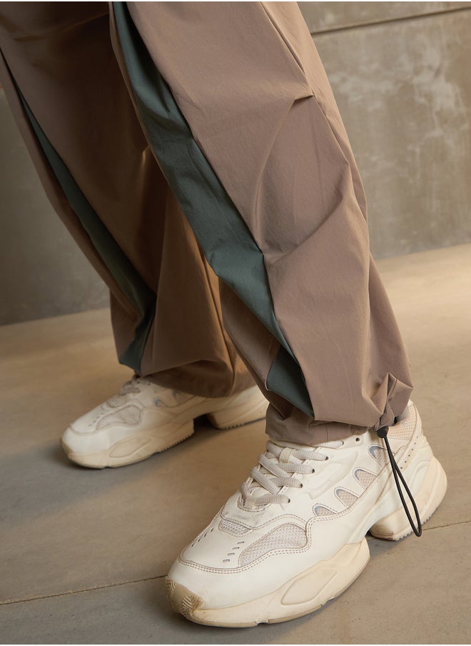 SASSAFRAS Front Invert Pleat Baggy Parachute Pants  - Image 4
