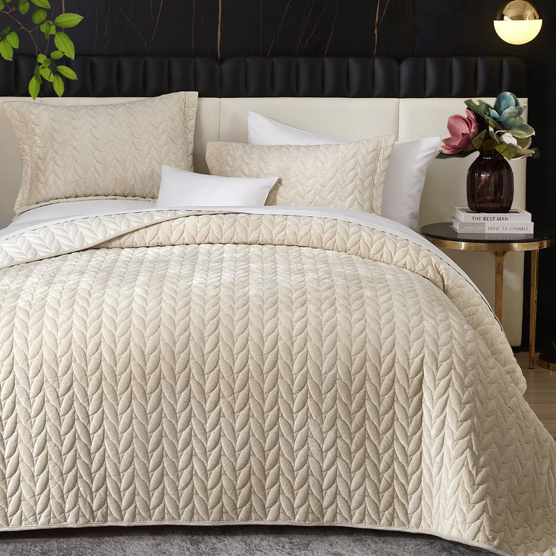 Ivellow Luxury Velvet Quilt Set Queen Size Bedding Sets Lightweight Ultra Soft Velvet Comforter Set Leaves Chevron Stitch Oversized Bedspread Coverlet 3 Pcs Full Bed Cover Sets for All Seasons Beige - Image 1
