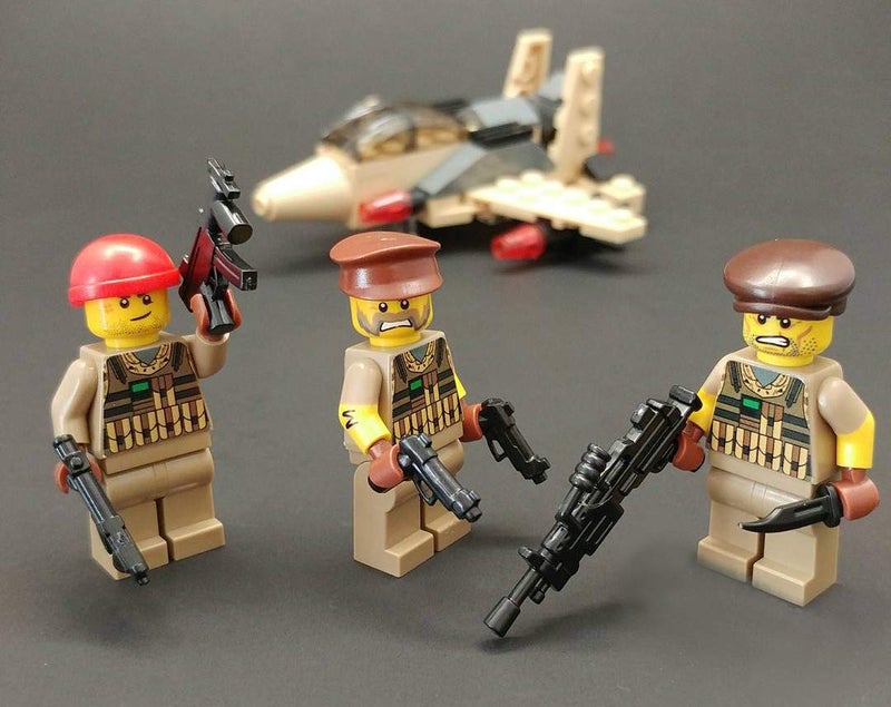 بريك لوت حزمة أسلحة  MEGA للأولاد - 80 ملحقات كتل بناء جاهزة للمعركة - متوافقة مع دمى Lego - بنادق، معدات، دروع، وأسلحة عسكرية مخصصة للعب الملحمي - Image 4