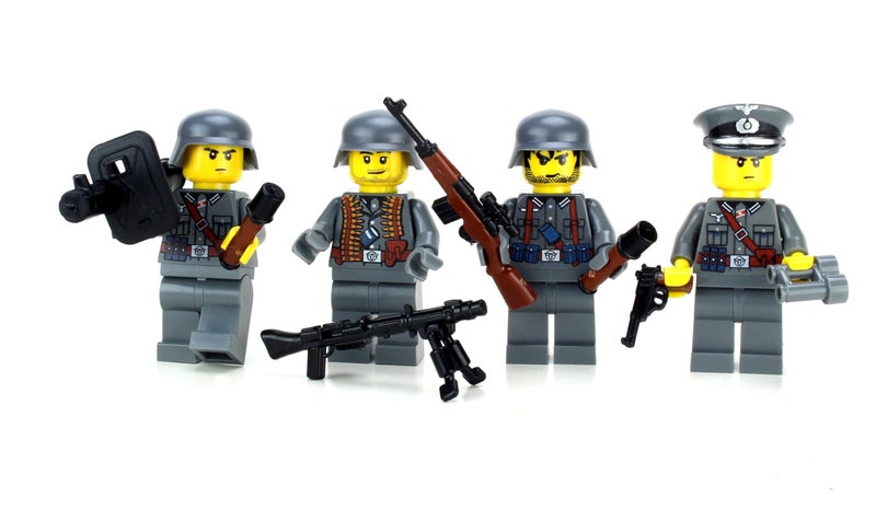 Battle Brick مجموعة جنود الحرب العالمية الثانية الألمانية القابلة للجمع بطول 16 بوصة - شخصية مخصصة مصنوعة من الطوب الأصلي من الولايات المتحدة هدية رائعة للأعمار من 8 إلى البالغين AFOL - Image 2