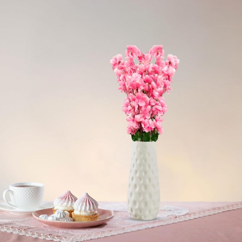 Go Hooked باقة زهور صناعية مع فازة بلاستيكية بيضاء ذات ملمس | زهور مزيفة زهور زخرفية لتزيين المنزل والمكتب (زهور وردية فاتحة مع فازة) - Image 3