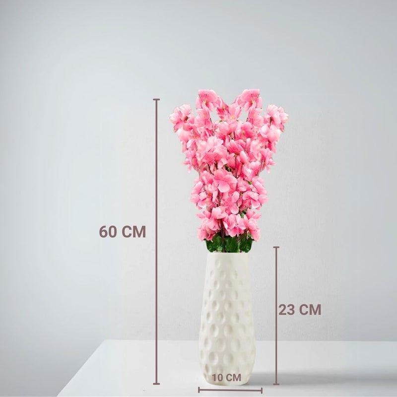 Go Hooked باقة زهور صناعية مع فازة بلاستيكية بيضاء ذات ملمس | زهور مزيفة زهور زخرفية لتزيين المنزل والمكتب (زهور وردية فاتحة مع فازة) - Image 5