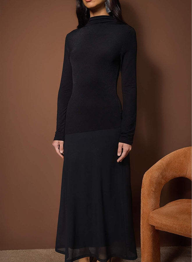 trendyol فستان ميدي طويل الأكمام من التول مزين بتفاصيل على شكل A-Line/جرس باللون الأسود قابل للتمدد ومصنوع من الصوف - Image 3