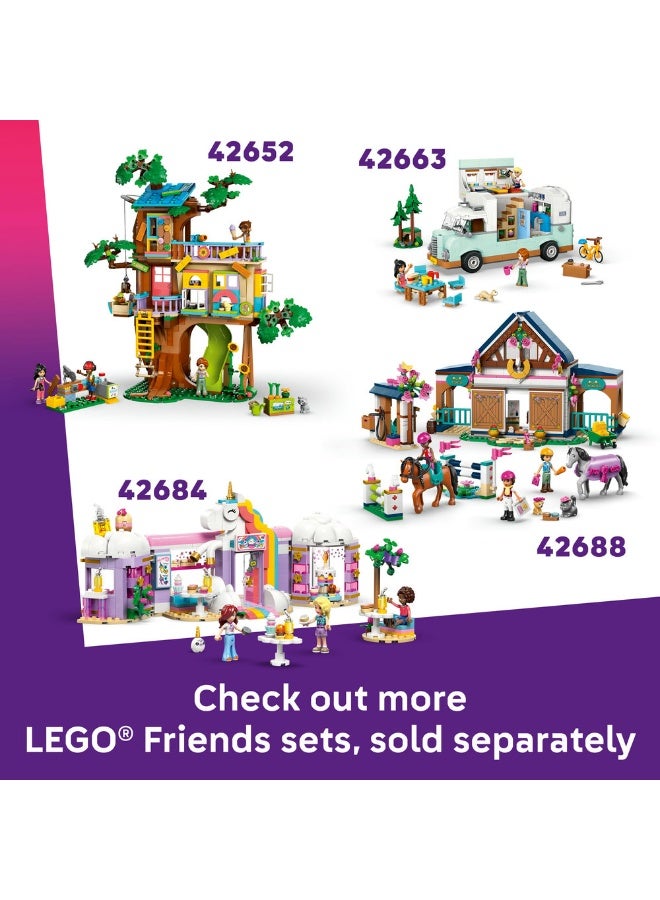 LEGO Friends Liann’s Family House Toy with Mini Dolls 42687 (Age 7+, 946 Pieces) - Image 5