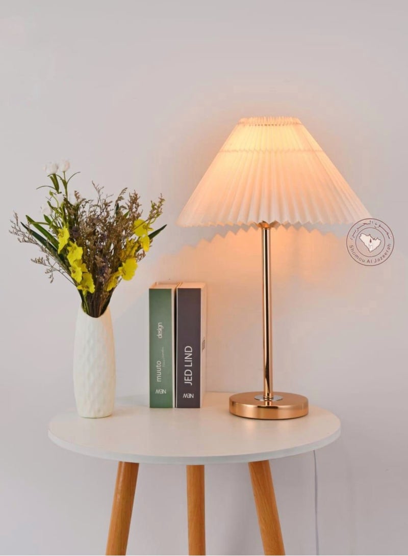 ICTC table lamp