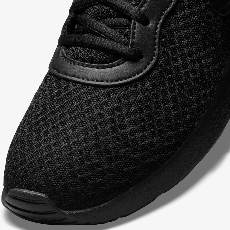 Nike Black Women's Tanjun Shoe for Women | Best Price UAE