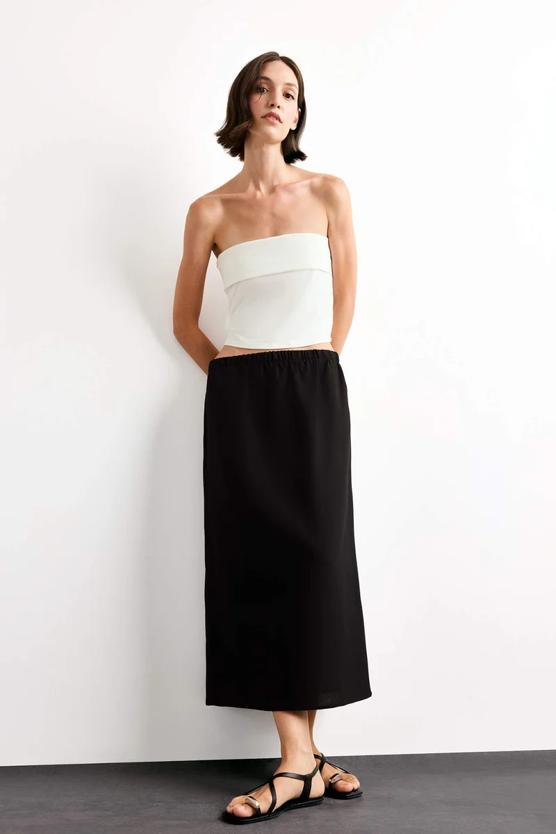 ديفاكتو Relax Fit Woven Elastic Band Skirt