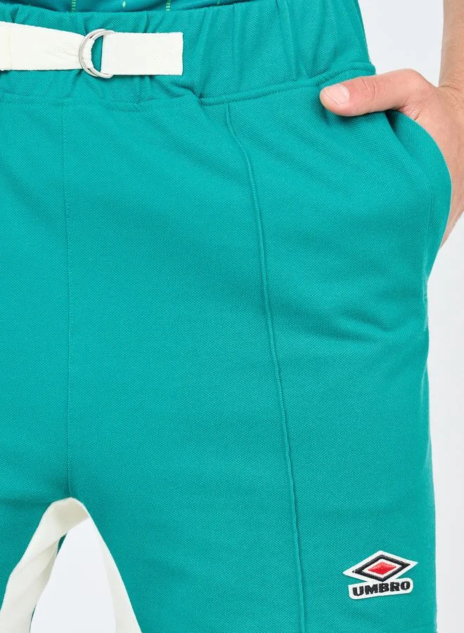 umbro Contrast Panelled Pintuck Cargo Shorts