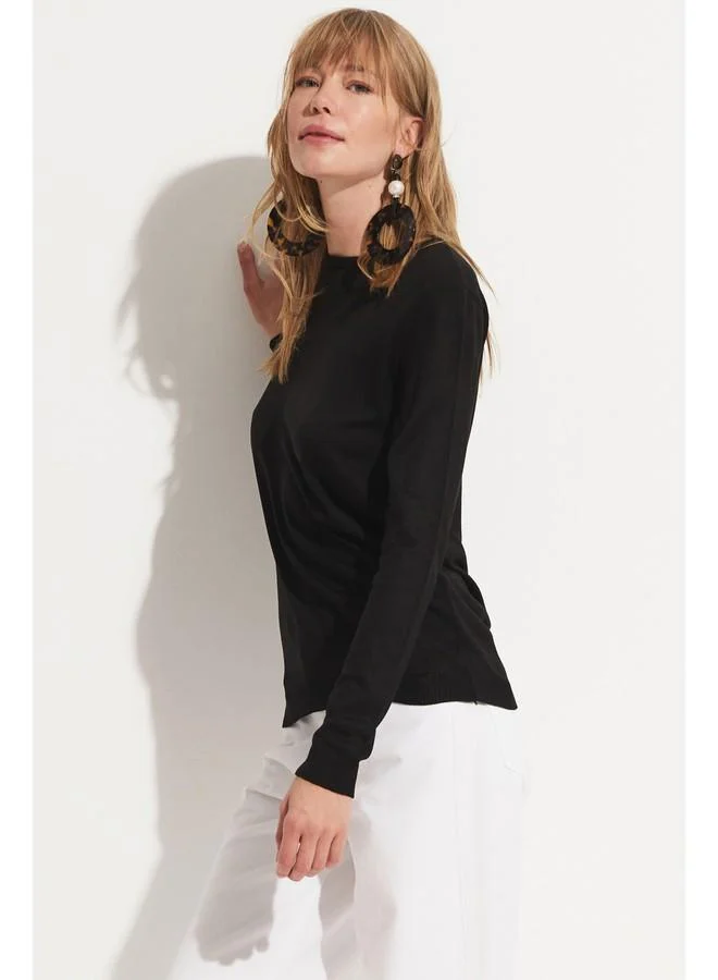 JUNE June Women Exclusive Viscose Blend Regular Fit Crew Neck Knitwear Sweater Black