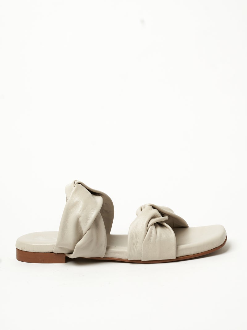 Y.so Women's Flat Slip-On Sandals – Comfortable & Stylish Everyday Footwear - Image 2