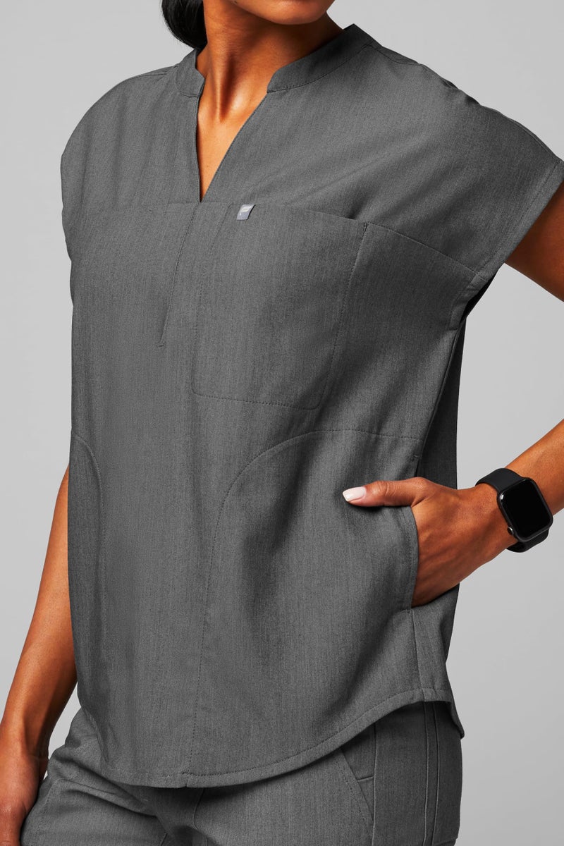Fabletics Women's Evolve 3-Pocket Scrub Top with an Oversized Fit - MotionTech, 4-Way Stretch, Wrinkle-Resist, Anti-Shrink, M, Heather Grey - Image 3