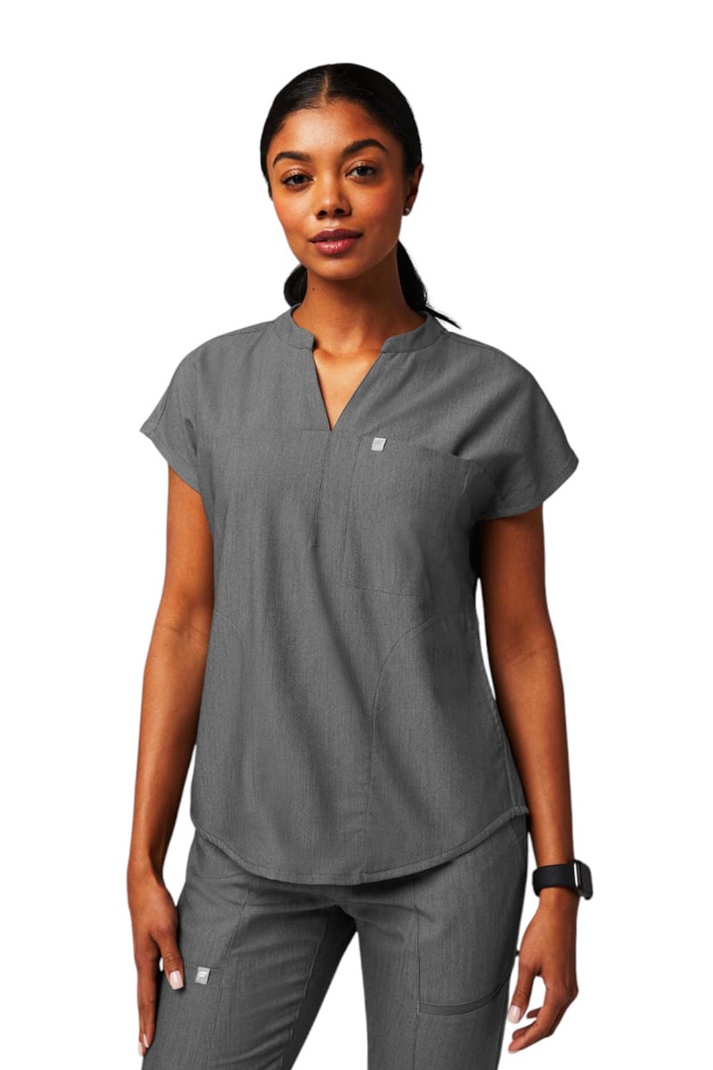 Fabletics Women's Evolve 3-Pocket Scrub Top with an Oversized Fit - MotionTech, 4-Way Stretch, Wrinkle-Resist, Anti-Shrink, M, Heather Grey - Image 1