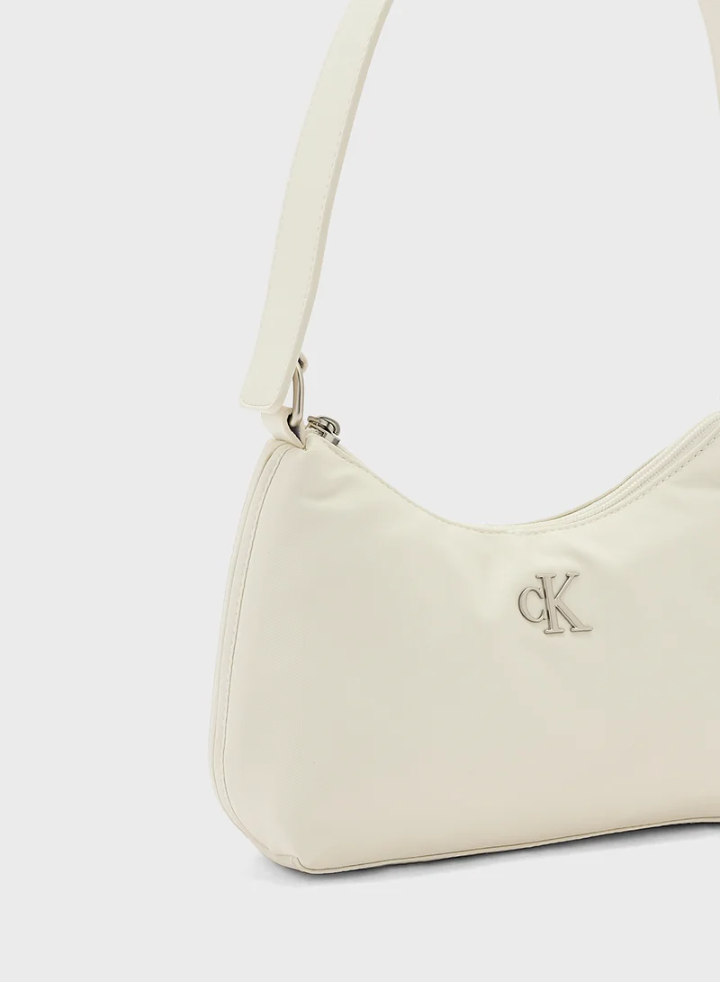 كالفن كلاين جينز Sleek Nylon Crossbody